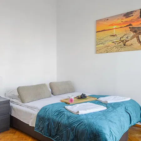 Shortstaypoland Plac Konstytucji B160